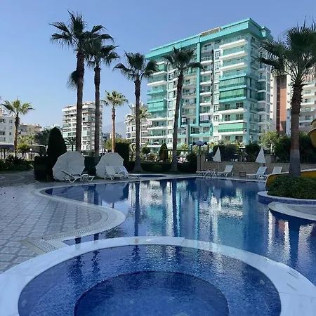 Duplex: Pool/gym/sauna & Sea View Apartament *